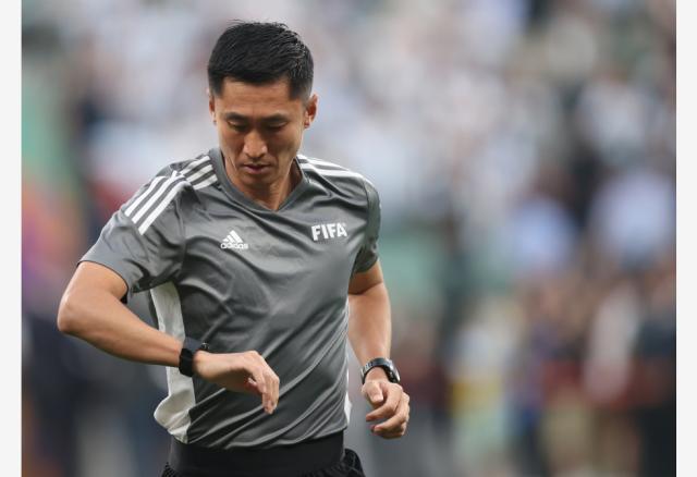 11月世预赛裁判敲定 马宁沈寅豪率中国裁判组执法